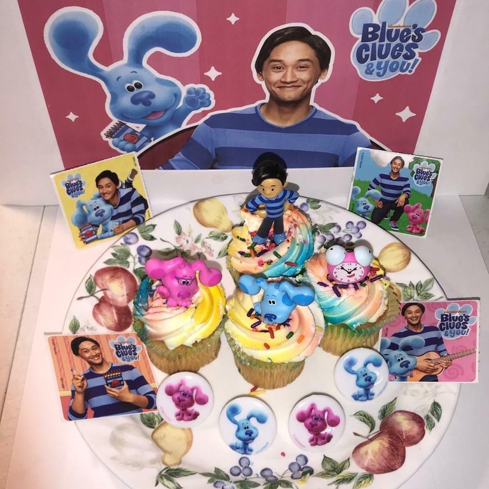 Nickelodeon Blue's Clues & You! Cake Toppers Cupcake Decorations Set of 12
